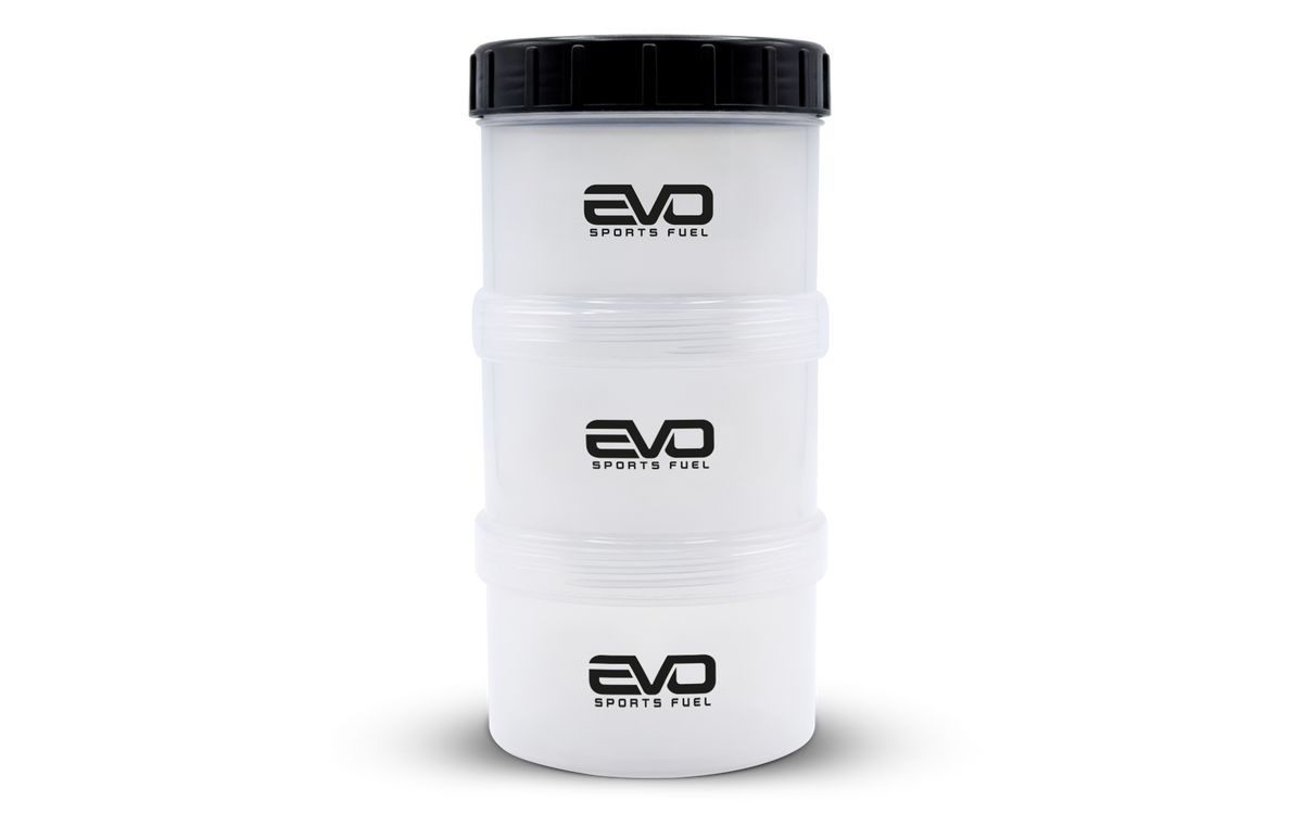 Gestapelte EVO Powder Storage Box mit drei verschraubbaren Fächern zur Aufbewahrung von Proteinpulver und Supplements